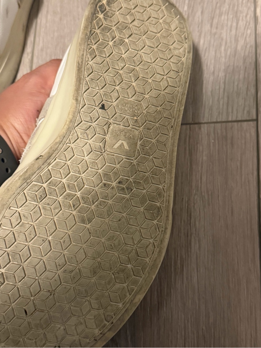 Veja Women's Off-White Low-Top Sneakers
